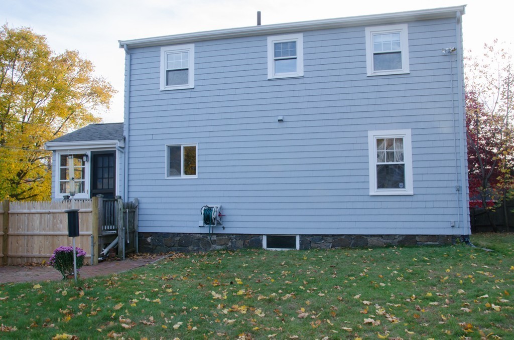 17 Calthrope Road Marblehead, MA 01945 - Photo 20 of 25 Gallery Image 20