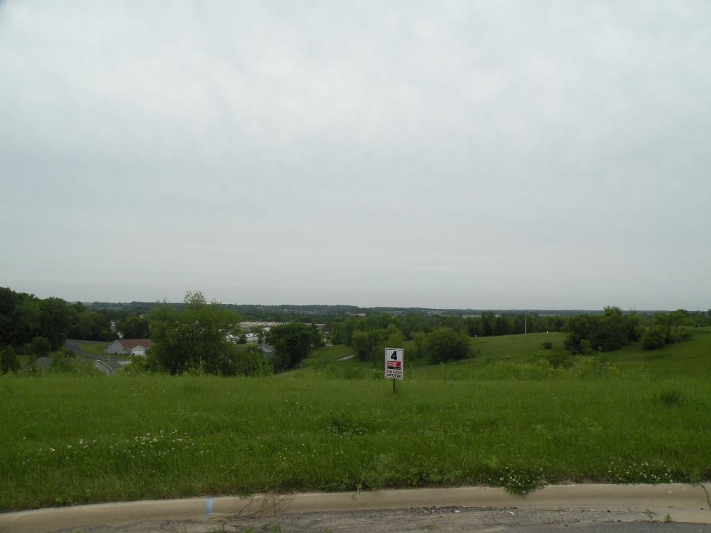 227 Glacial Terrace Ripon, WI 54971 - Photo 4 of 7