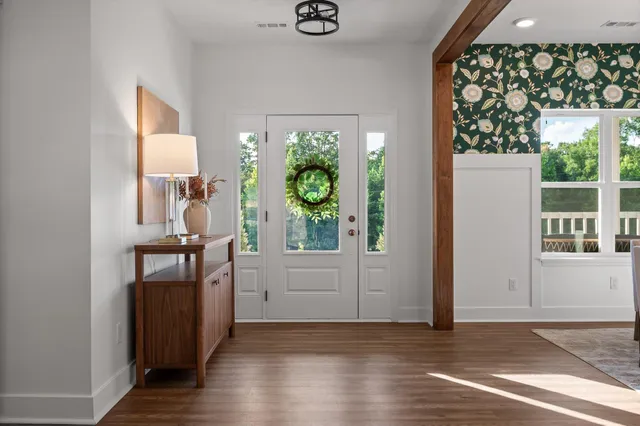 $710,000 | 406 Green Brier Lane, Soddy Daisy, TN 37379