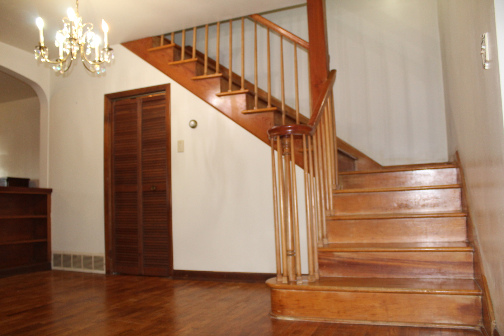 213 North Peoria Street Gilman, IL 60938 - Photo 30 of 44 a view of entryway