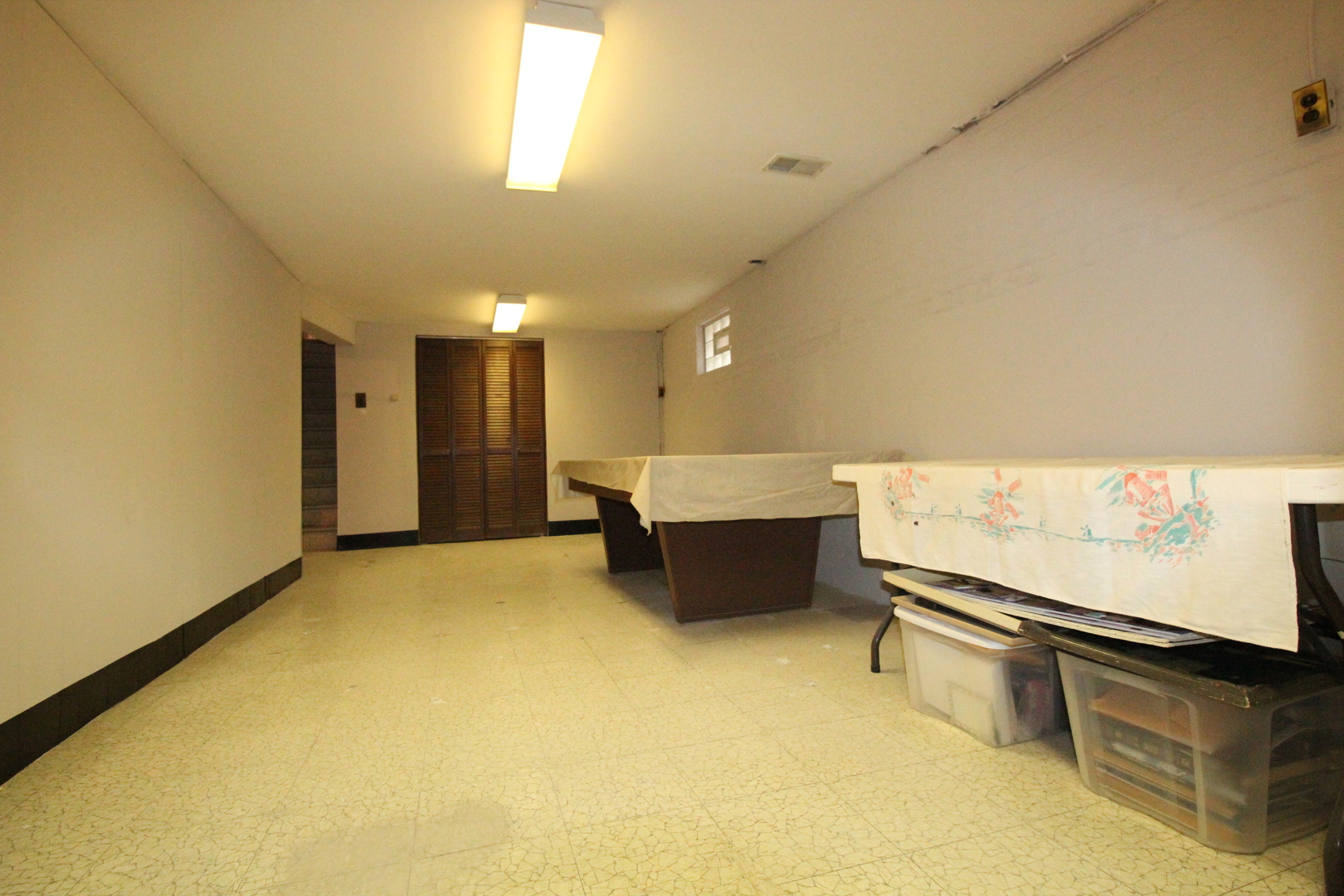 Undisclosed Address Chicago, IL 60638 - Photo 9 of 20 a view of an empty room with a window