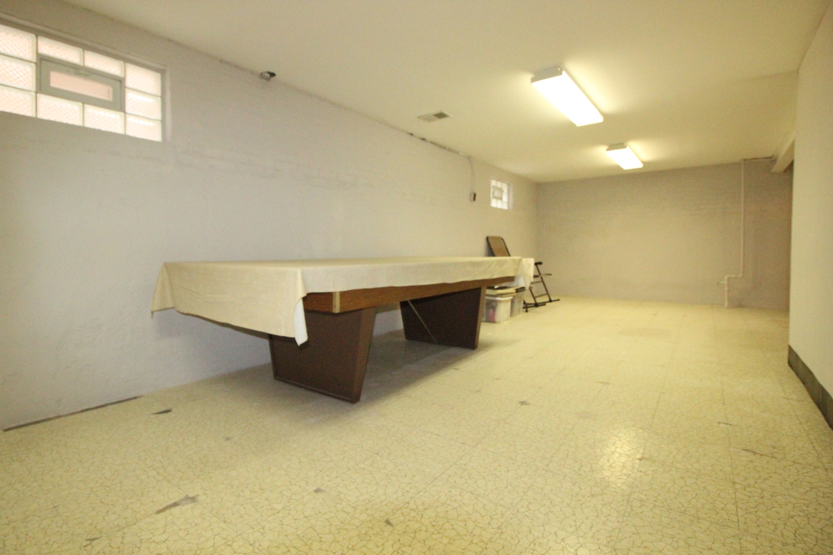 Undisclosed Address Chicago, IL 60638 - Photo 10 of 20 a room with table and window