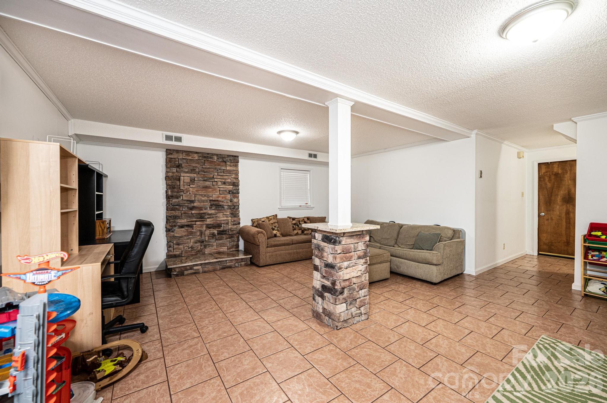 1109 34th St Lane Northeast Conover, NC 28613 - Photo 17 of 23