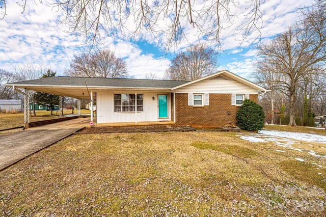 $229,900 | 1109 34th St Lane Northeast, Conover, NC 28613