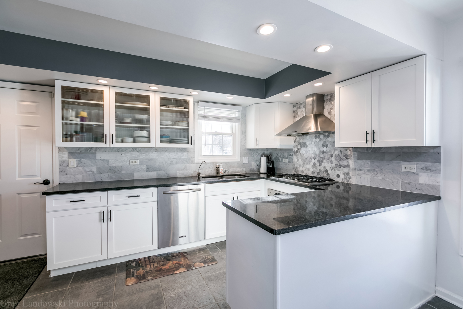 801 Juneway Avenue Deerfield, IL 60015 - Photo 11 of 35