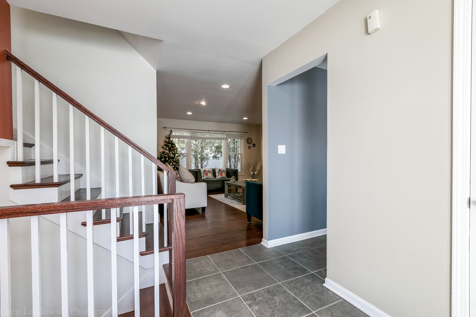 801 Juneway Avenue Deerfield, IL 60015 - Photo 3 of 35