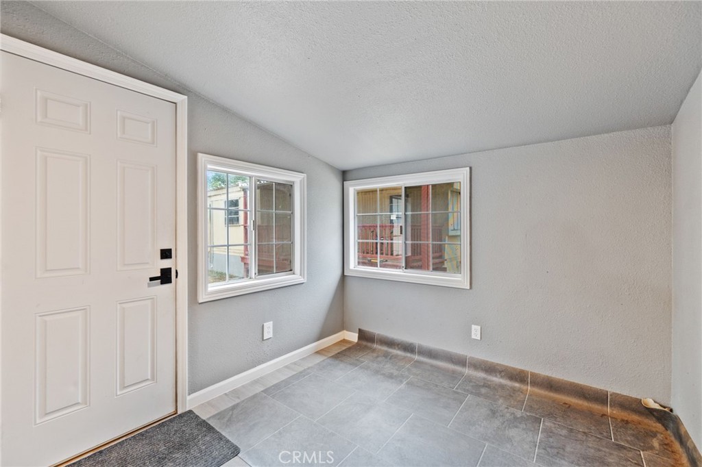 22011 Reading Drive Anderson, CA 96007 - Photo 12 of 28 Mudroom or extra room/office
