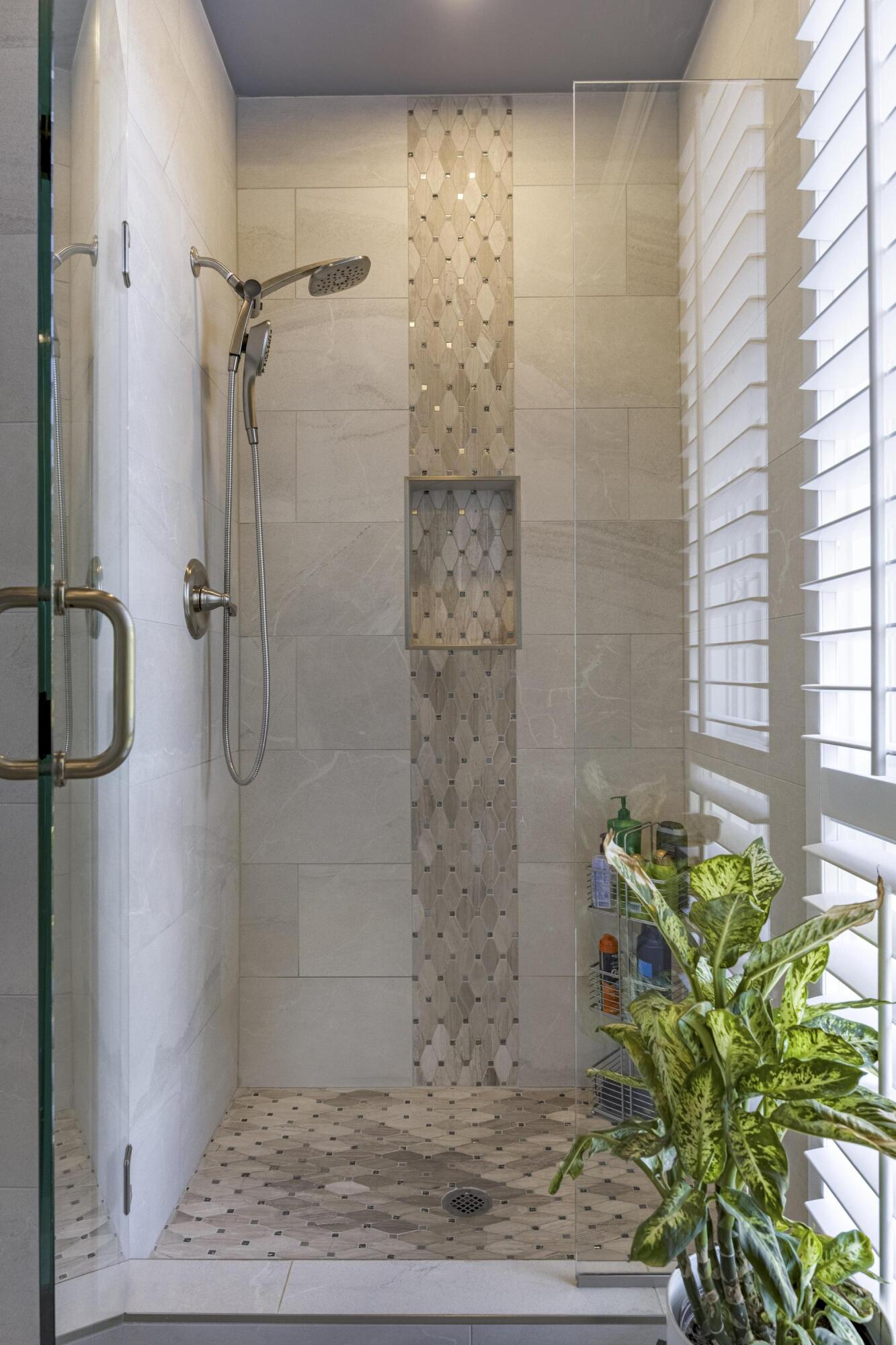 200 Manufacturers Road, Unit 348 Chattanooga, TN 37405 - Photo 18 of 46 Primary En-Suite