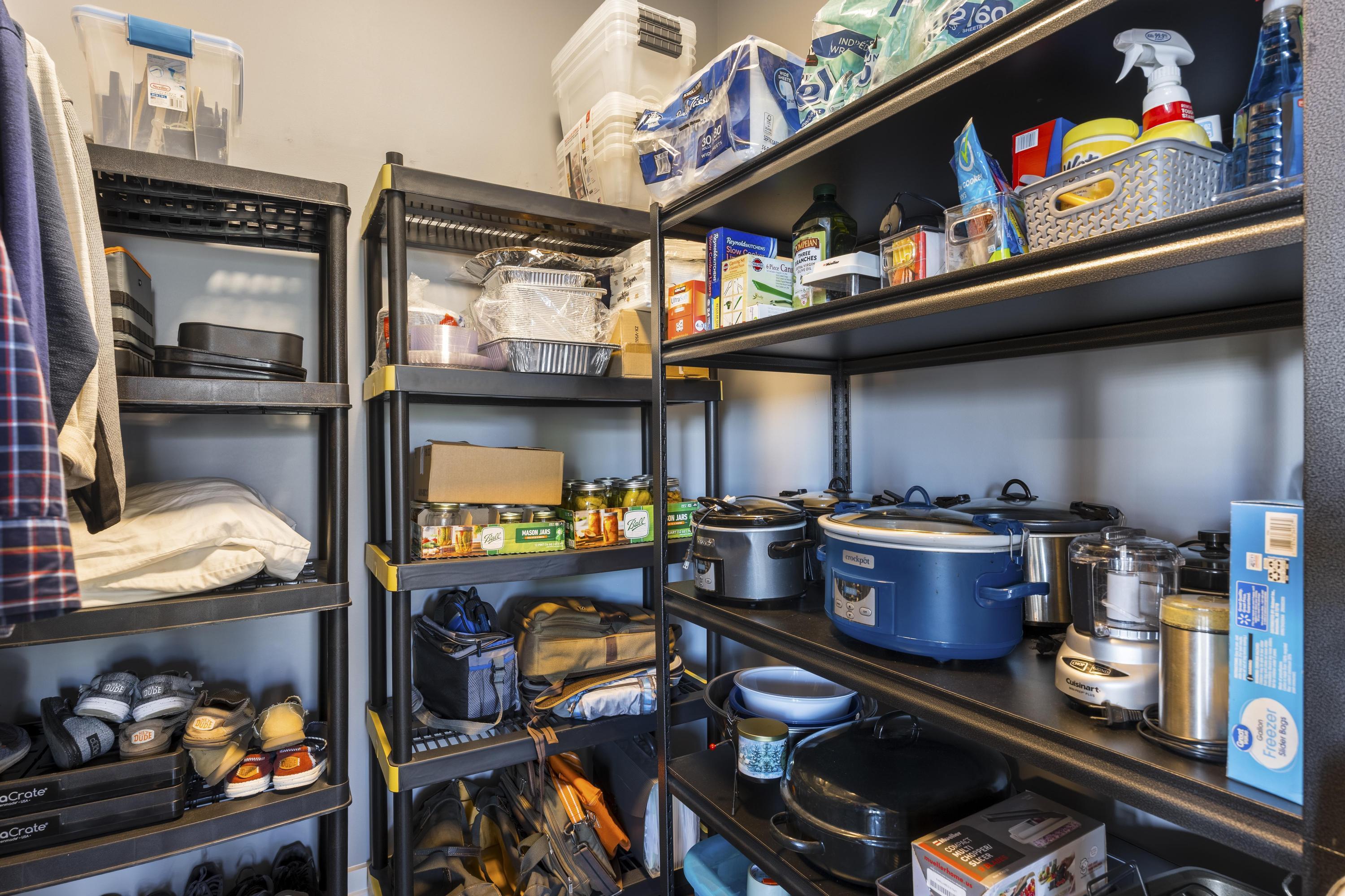 200 Manufacturers Road, Unit 348 Chattanooga, TN 37405 - Photo 25 of 46 Walk-in Closet