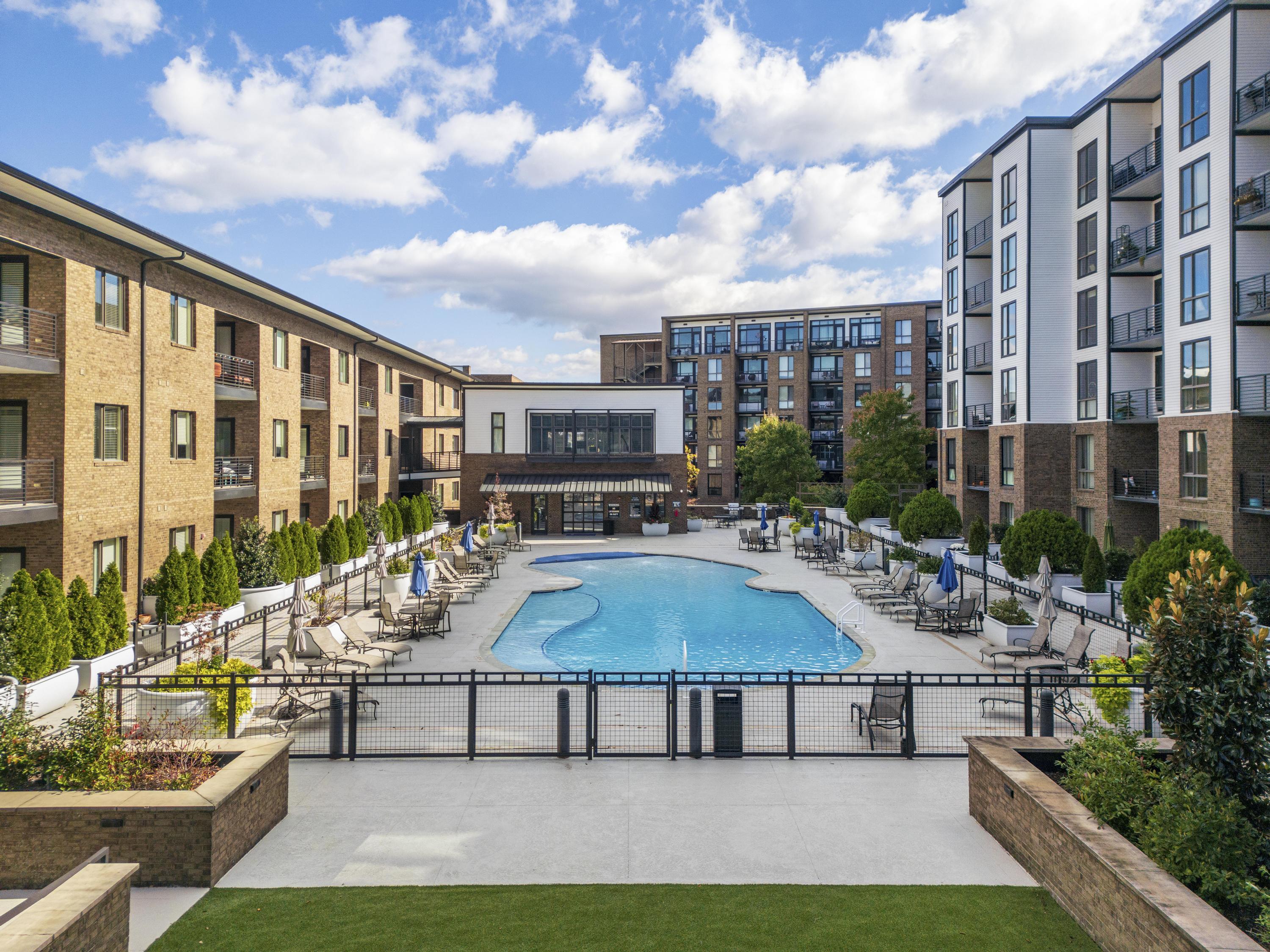 200 Manufacturers Road, Unit 348 Chattanooga, TN 37405 - Photo 38 of 46 Resort Style Pool