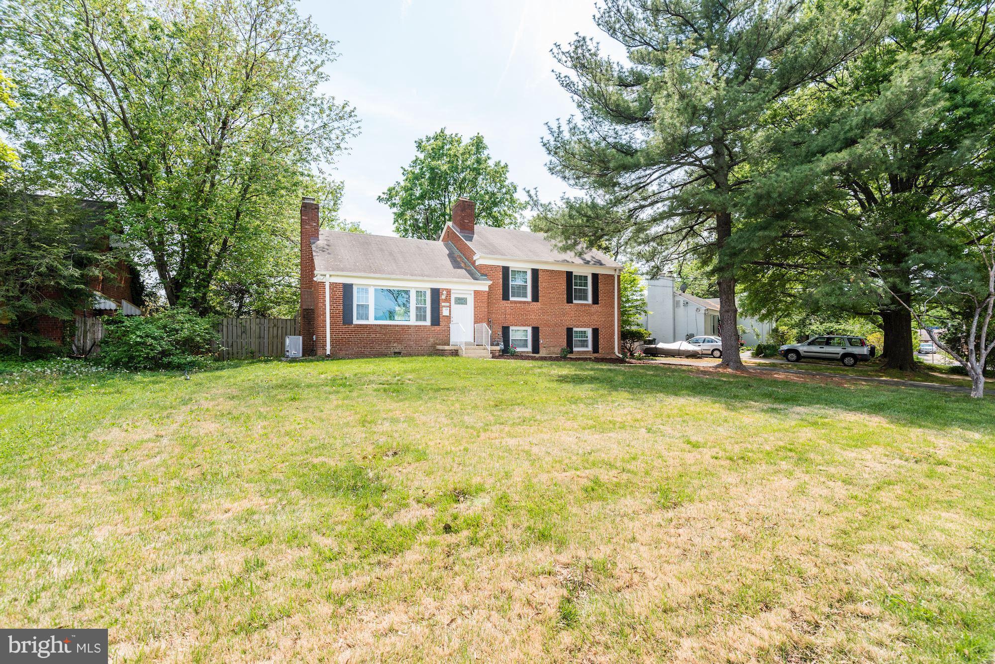 6906 Edgerton Lane Springfield, VA 22150 - Photo 3 of 30 Exterior (Front)