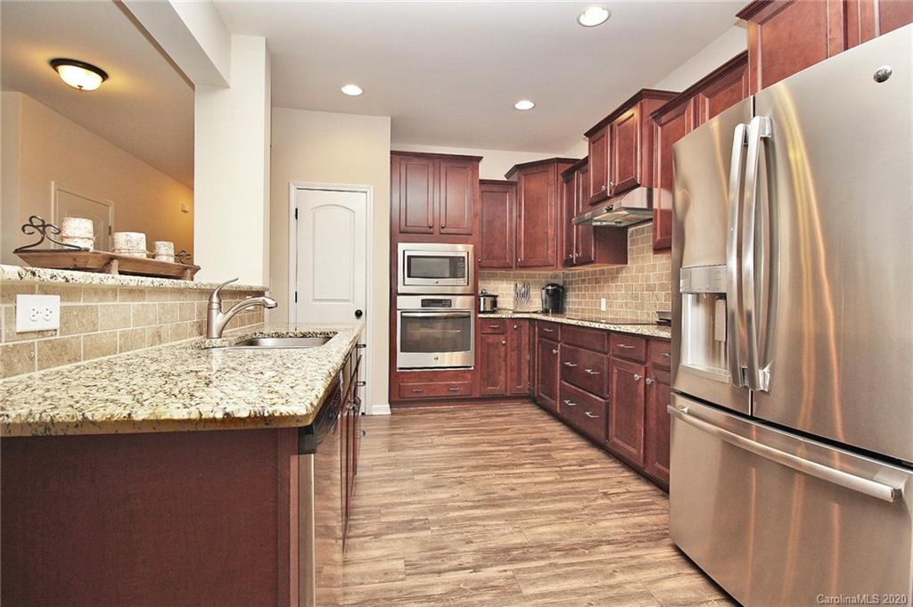 6423 Bluegill Road Charlotte, NC 28216 - Photo 12 of 42 Gallery Image 12