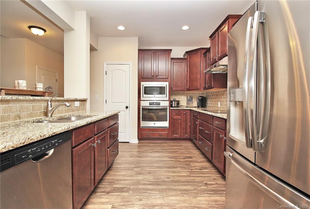 6423 Bluegill Road Charlotte, NC 28216 - Photo 14 of 42 Gallery Image 14
