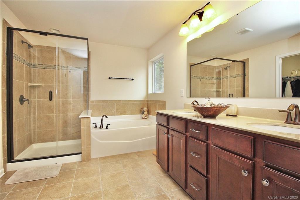 6423 Bluegill Road Charlotte, NC 28216 - Photo 38 of 42 Gallery Image 38