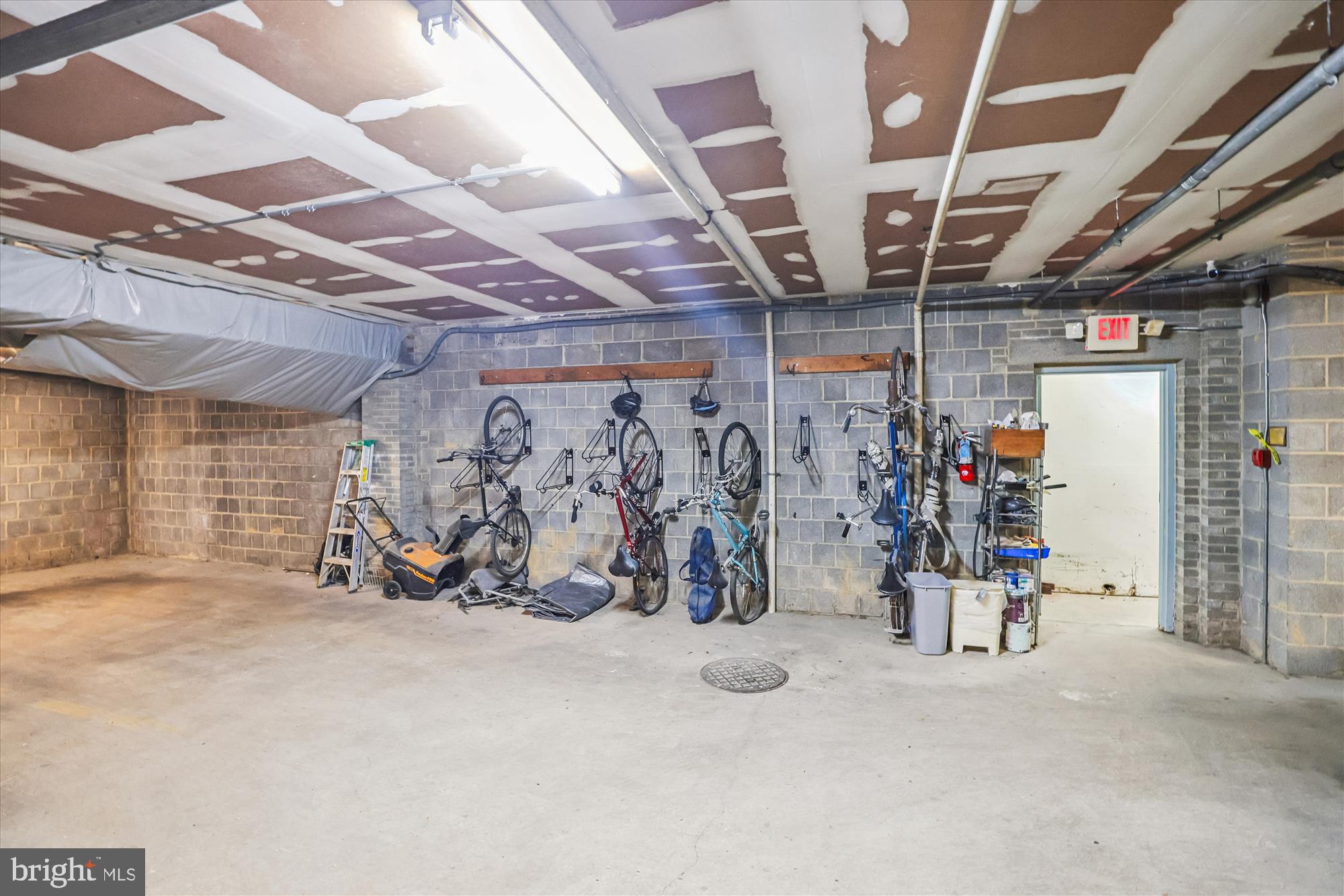 1803 T Street Northwest, Unit 3 Washington, DC 20009 - Photo 30 of 45 a view of a room with gym equipment