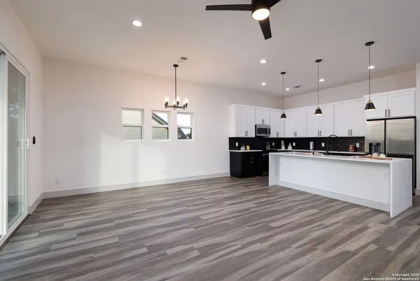 $485,000 | 1210 Fernwood Road, Fischer, TX 78623