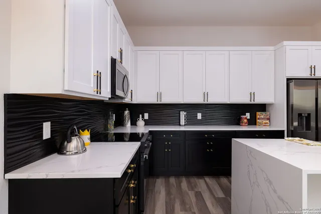 $495,000 | 1210 Fernwood Road, Fischer, TX 78623