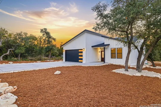 $495,000 | 1210 Fernwood Road, Fischer, TX 78623