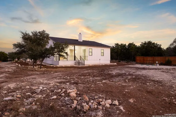 $485,000 | 1210 Fernwood Road, Fischer, TX 78623
