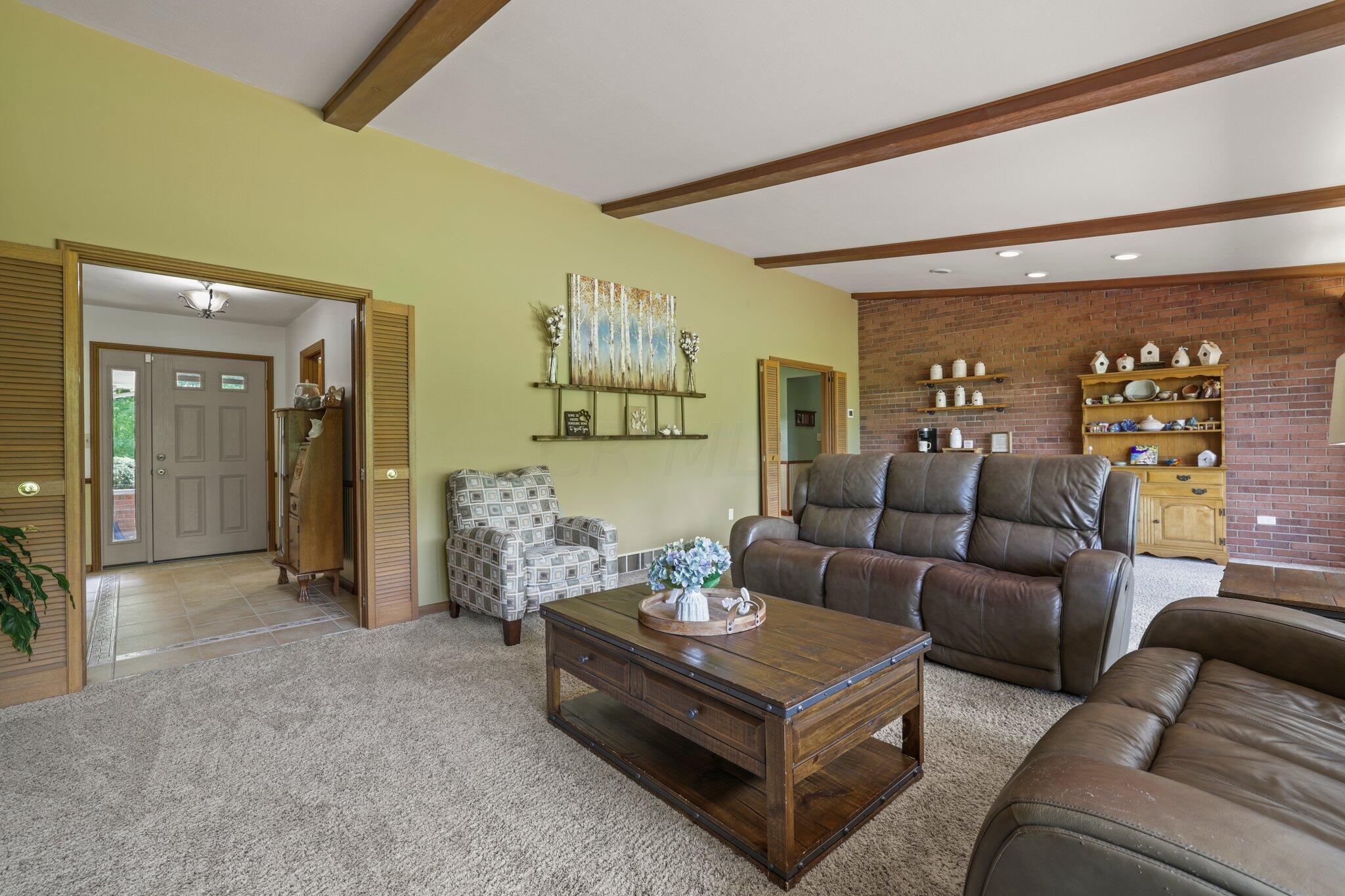 19940 Collins Road Marysville, OH 43040 - Photo 11 of 53 Great Room