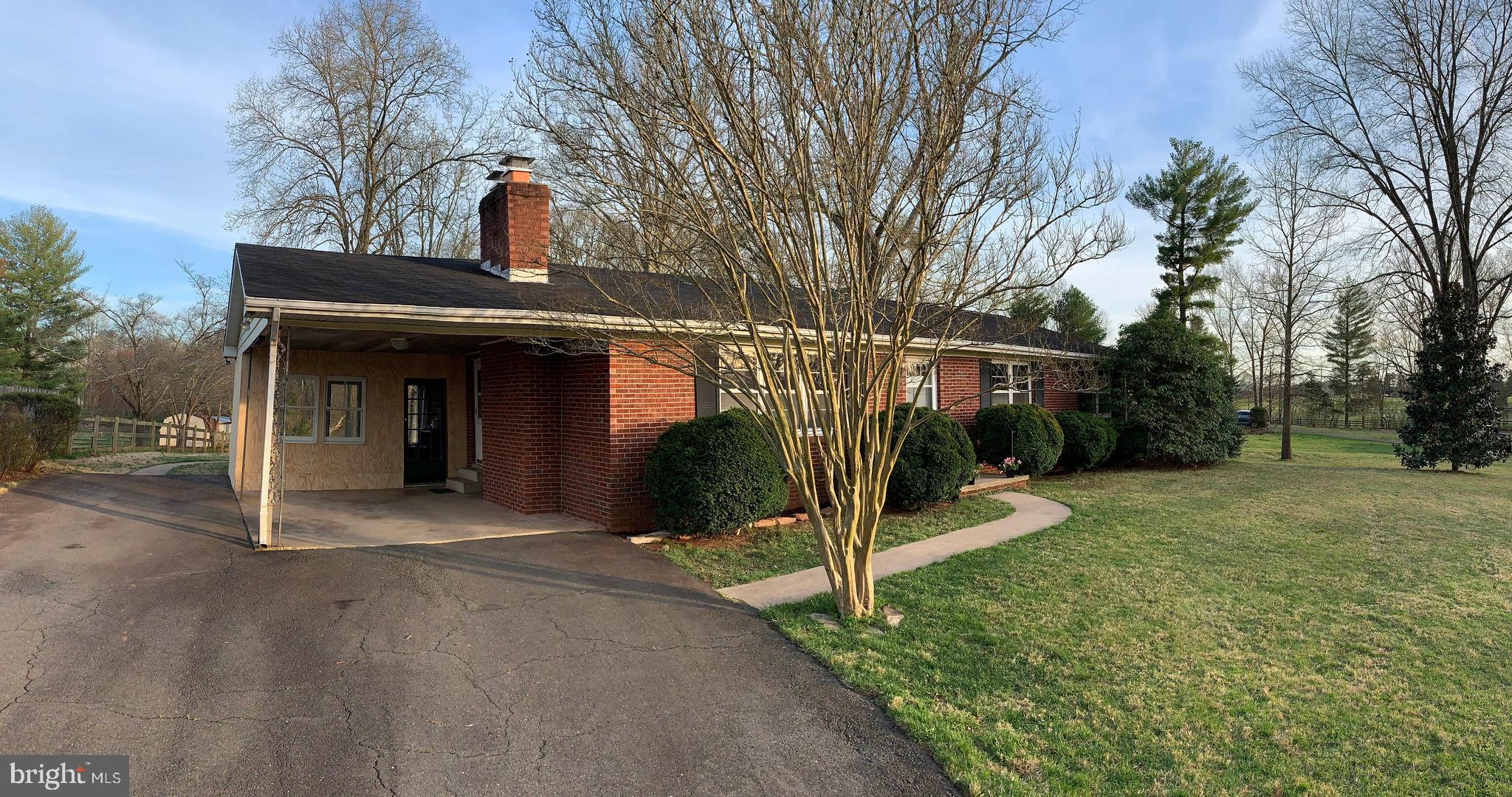 9503 Lees Mill Road Warrenton, VA 20186 - Photo 2 of 23 view of front and carport