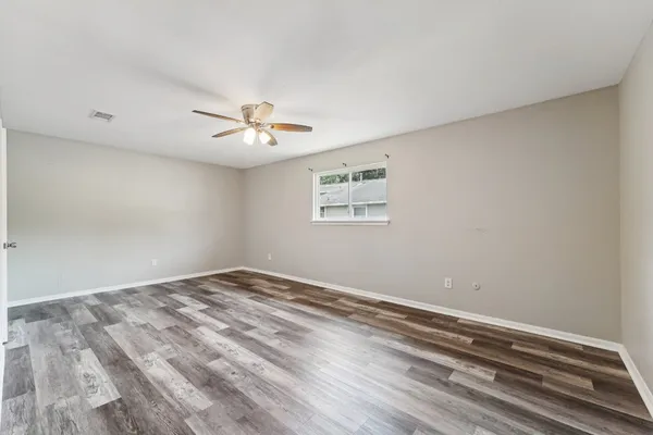 $1,800 | 9721 Debbie Lane, Houston, TX 77038