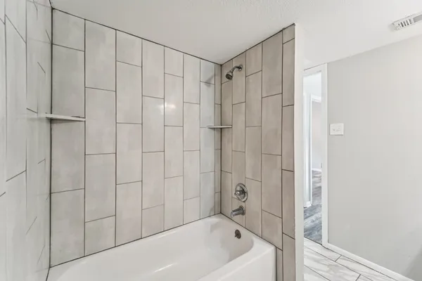 $1,800 | 9721 Debbie Lane, Houston, TX 77038