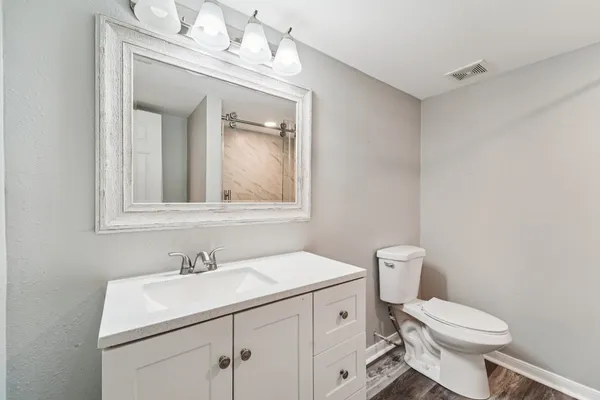 $1,800 | 9721 Debbie Lane, Houston, TX 77038