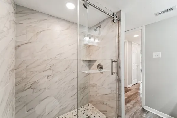 $1,800 | 9721 Debbie Lane, Houston, TX 77038