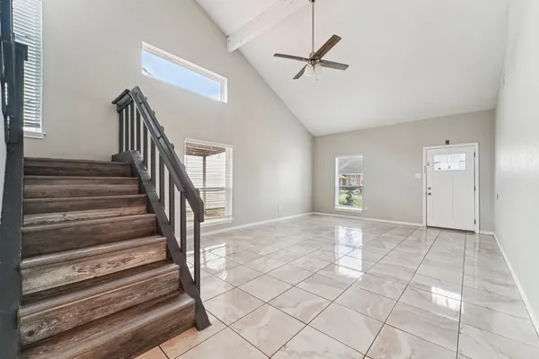 $1,800 | 9721 Debbie Lane, Houston, TX 77038