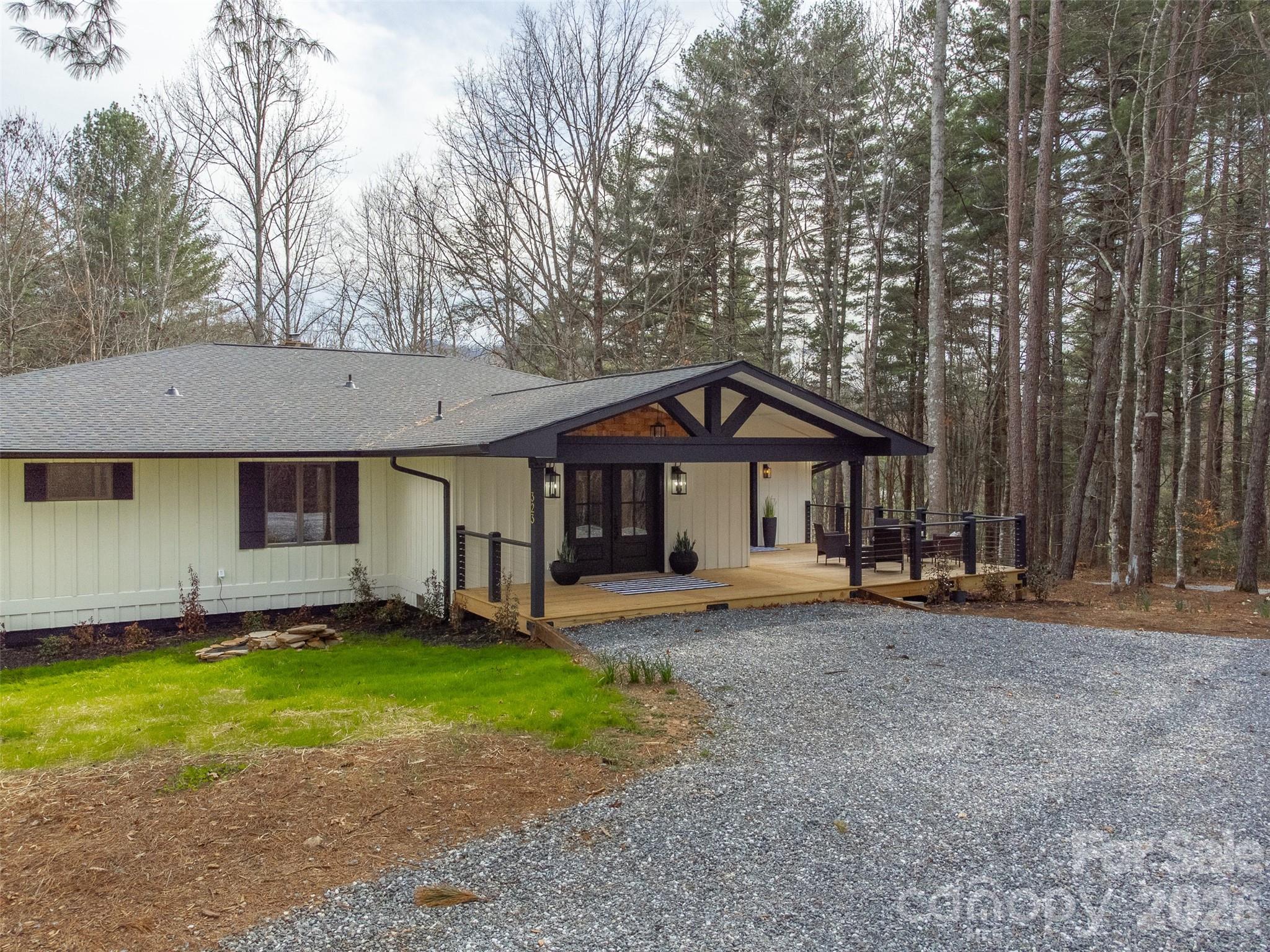 323 Mashburn Branch Road Franklin, NC 28734 - Photo 2 of 48