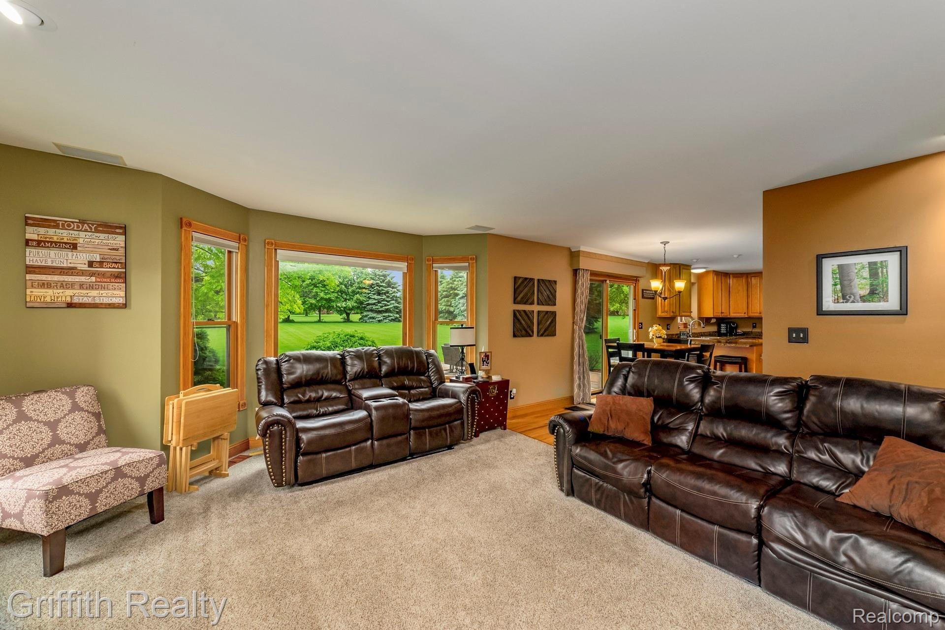 1899 Clover Ridge Drive Howell, MI 48843 - Photo 4 of 28 003-photo-living-room-7163807.jpg