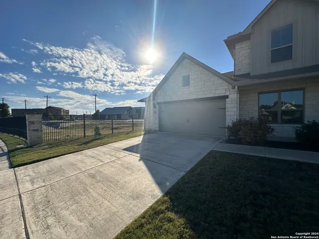 $3,195 | 102 Noble Woods, Boerne, TX 78006