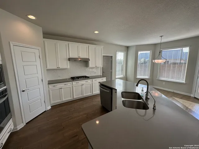 $3,195 | 102 Noble Woods, Boerne, TX 78006