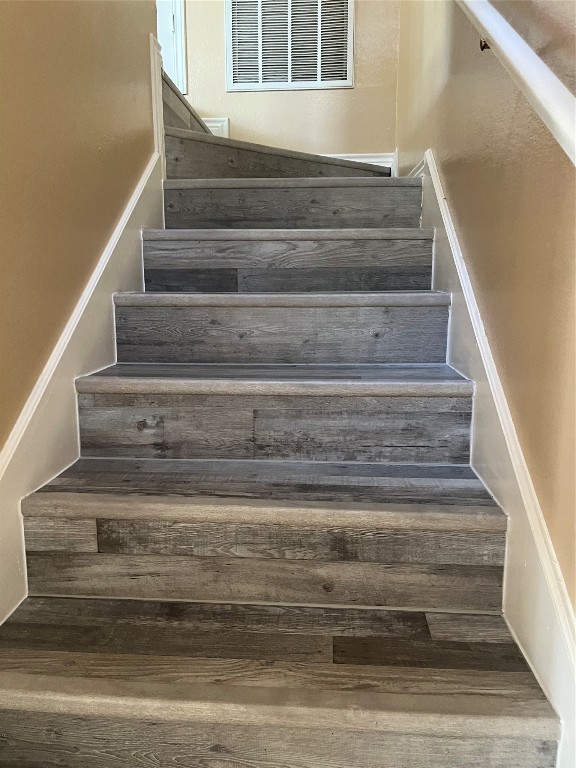 8500 Lyndon Lane, Unit B Austin, TX 78729 - Photo 14 of 22 a view of entryway