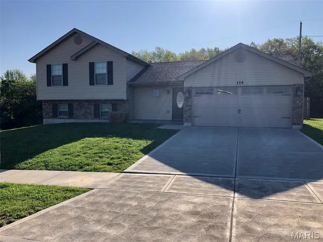 $2,000 | 114 Prairie Bluffs Drive, Wentzville, MO 63385