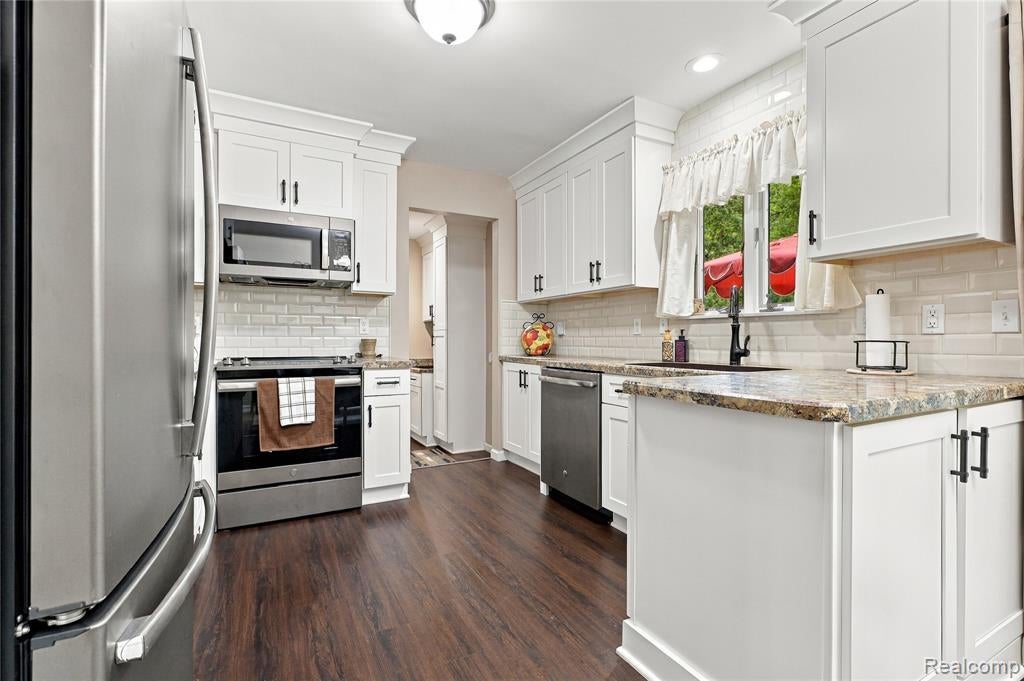 10131 Sharp Road Swartz Creek, MI 48473 - Photo 13 of 50 Gallery Image 13