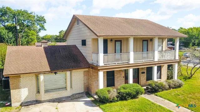 $299,999 | 702 Brookhollow Drive, Port Lavaca, TX 77979