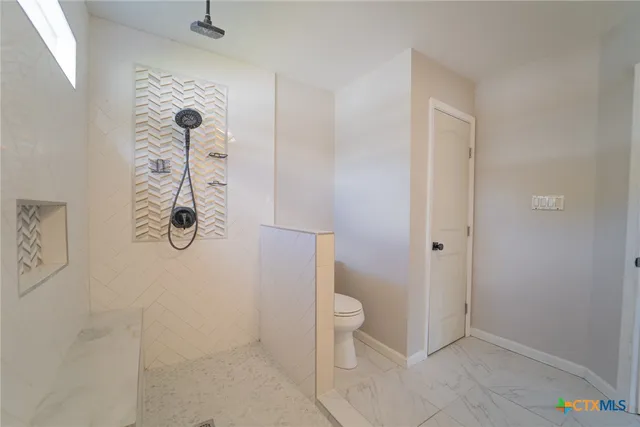 $299,999 | 702 Brookhollow Drive, Port Lavaca, TX 77979