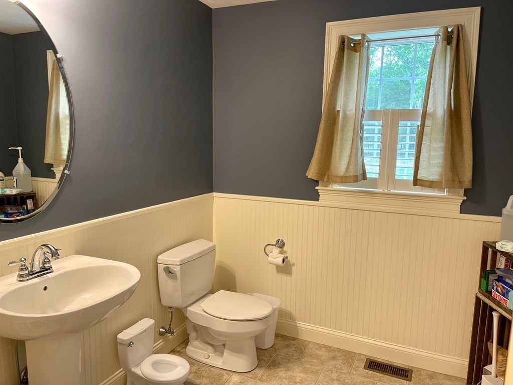 29 Clark Road Uxbridge, MA 01569 - Photo 13 of 22 Gallery Image 13
