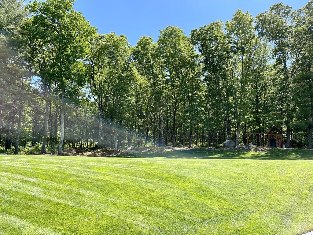29 Clark Road Uxbridge, MA 01569 - Photo 4 of 22 Gallery Image 4