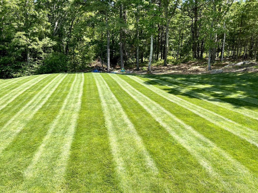 29 Clark Road Uxbridge, MA 01569 - Photo 5 of 22 Gallery Image 5