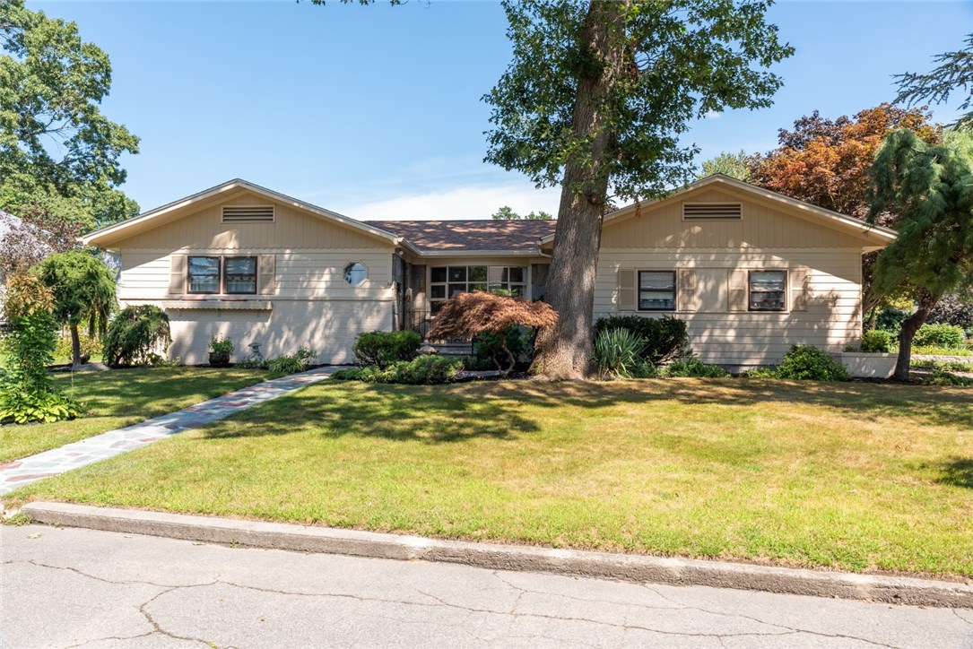 34 Hamden Road Cranston, RI 02920 - Photo 1 of 40 Gallery Image 1