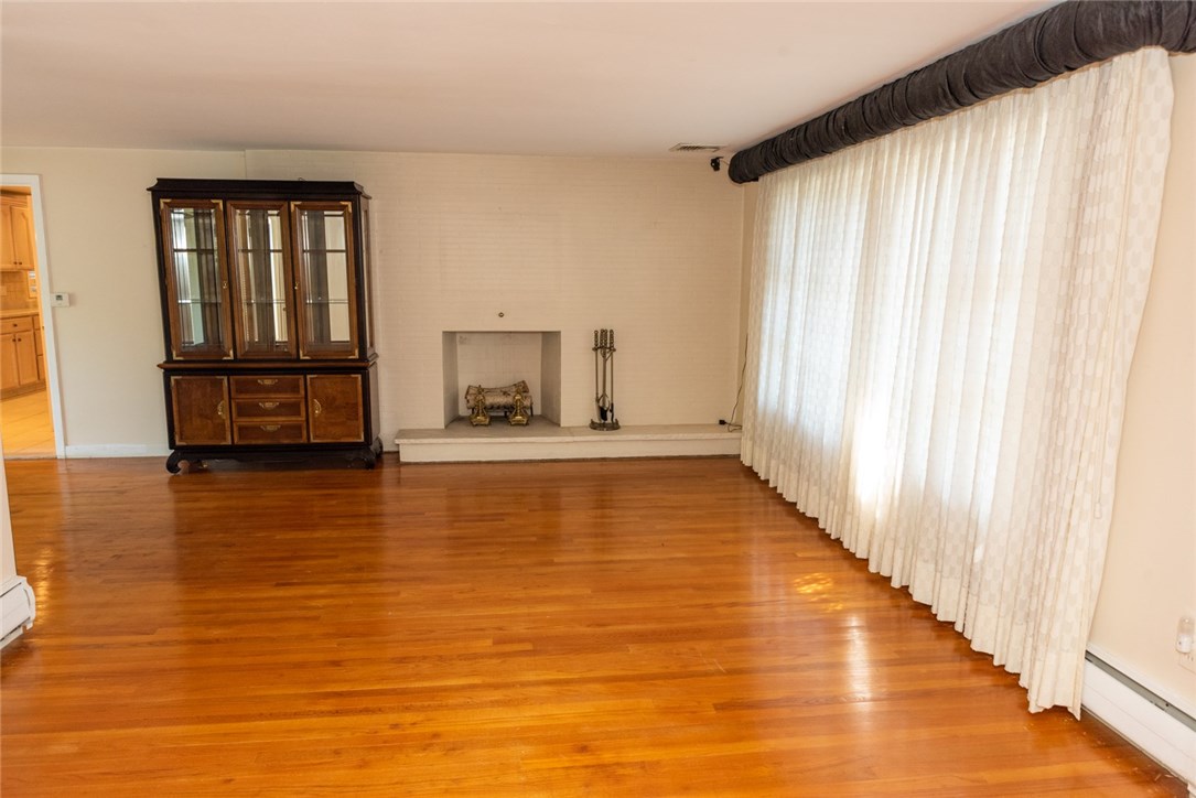 34 Hamden Road Cranston, RI 02920 - Photo 11 of 40 Gallery Image 11