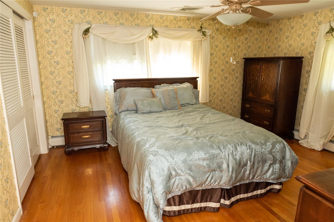 34 Hamden Road Cranston, RI 02920 - Photo 18 of 40 Gallery Image 18