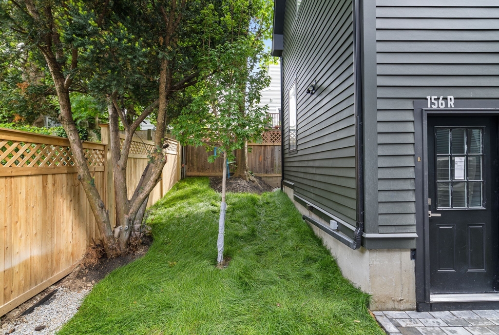 156 Albion Street, Unit R Somerville, MA 02144 - Photo 20 of 21 a view of backyard of the house