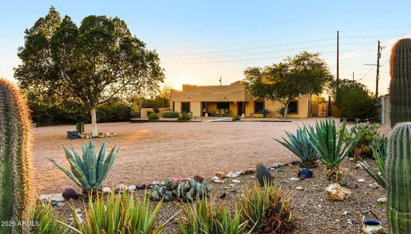 $610,000 | 385 North Tomahawk Road, Apache Junction, AZ 85119