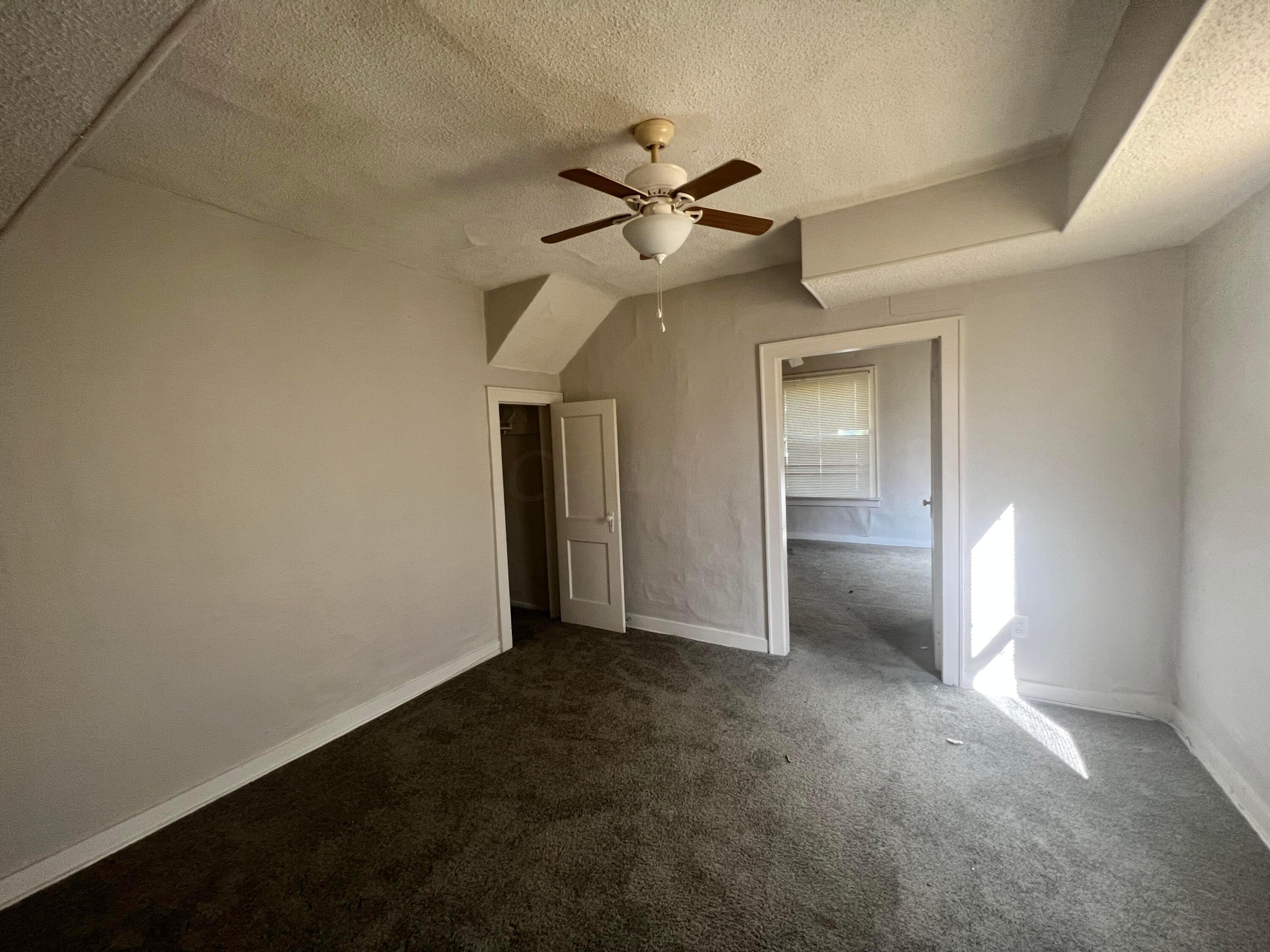 881 Barnett Road Columbus, OH 43227 - Photo 8 of 18 881 Barnett