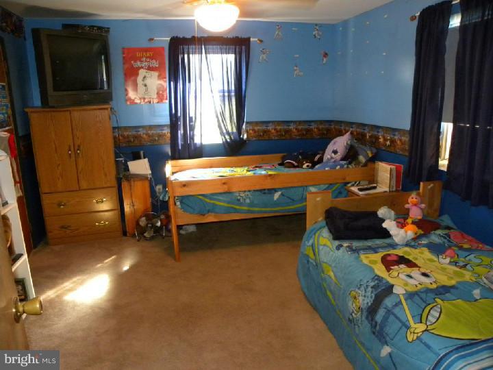 887 B Concord Road Aston, PA 19014 - Photo 22 of 25 Bedroom 2