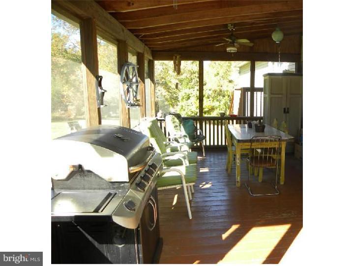 887 B Concord Road Aston, PA 19014 - Photo 23 of 25 Enclosed Porch
